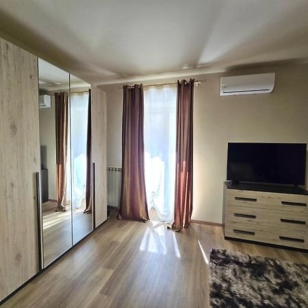 Casa Vacanze Oikia - Room Girasole Nápoly Kültér fotó
